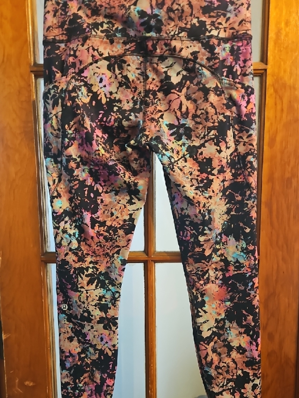 lululemon athletica Black Multicolor Abstract Floral Leggings - Picture 3 of 3
